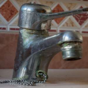 void stains on the faucet